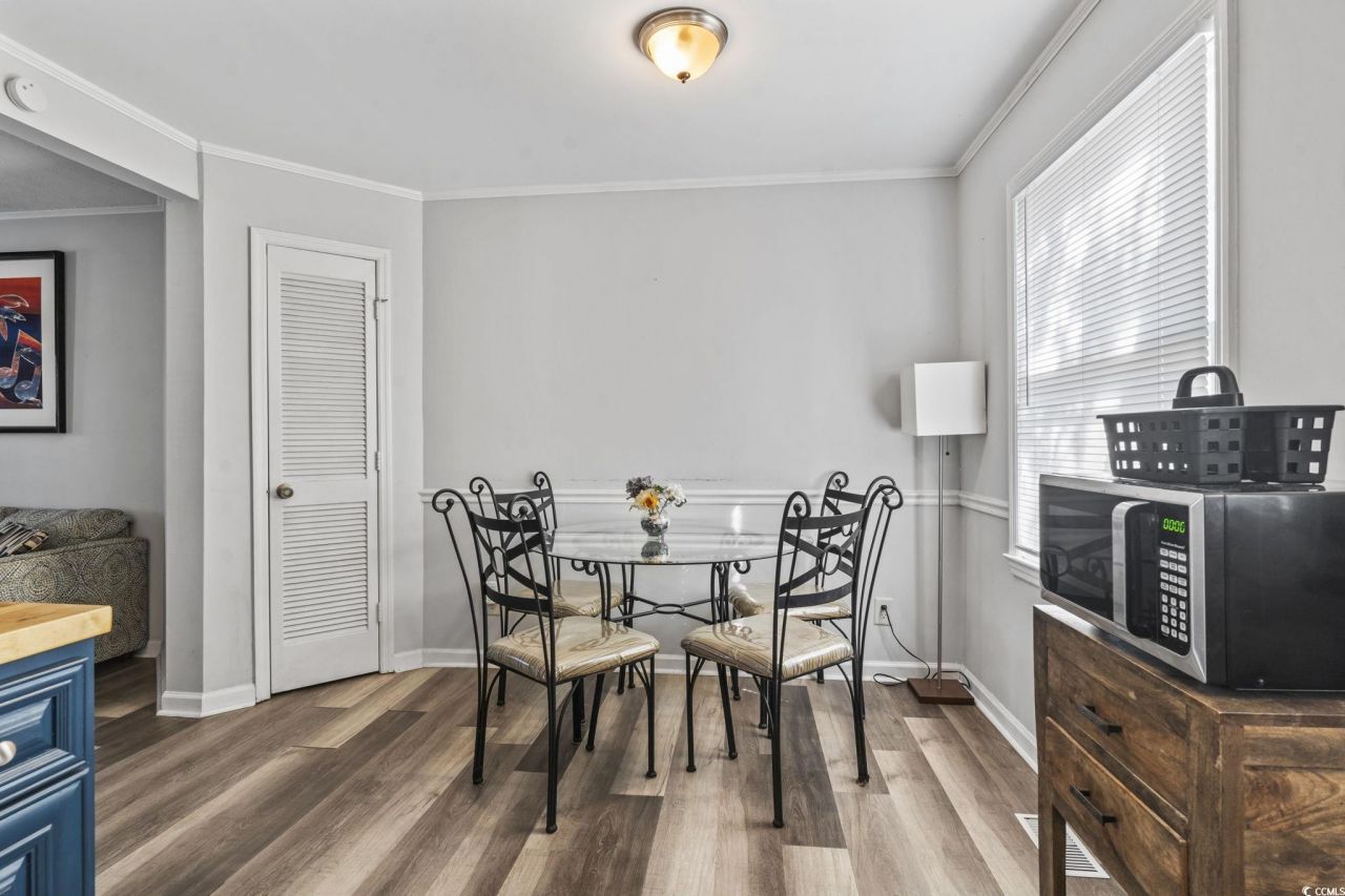 3200 N Oak St. Photo 9