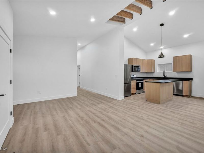 455 S Van Buren Avenue, Barberton, OH 44203 Photo 10