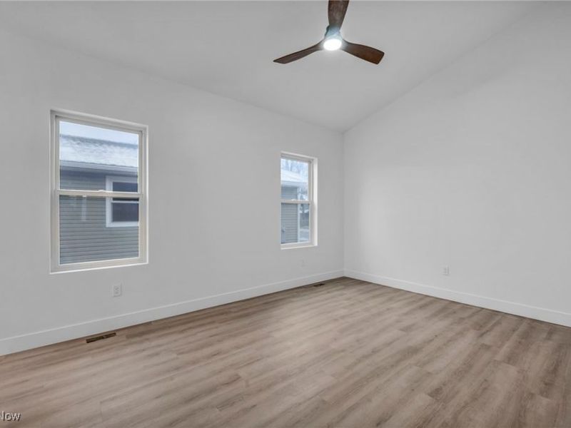 455 S Van Buren Avenue, Barberton, OH 44203 Photo 16