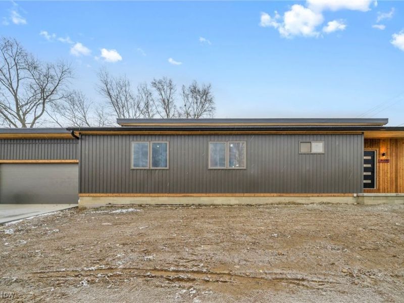 455 S Van Buren Avenue, Barberton, OH 44203 Photo 6