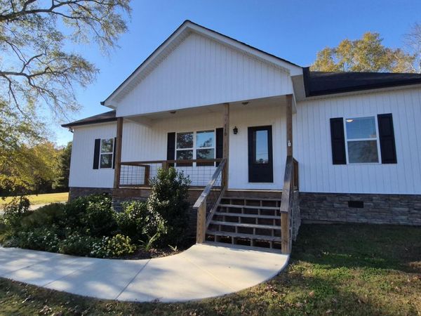 110 Hess Drive, Bridgeport, AL 35740