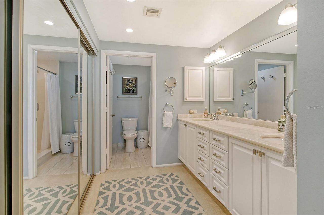 1932 Harbourside Drive, Unit 217, Longboat Key, FL 34228 Photo