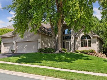 7810 W 95th Street, Bloomington, MN 55438