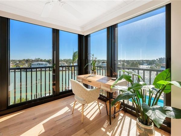 2400 Gulf Shore BLVD N, Unit 501, NAPLES, FL 34103