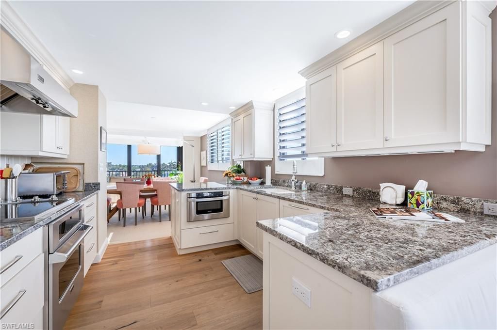 2400 Gulf Shore Blvd N, Unit 501, Naples, FL 34103 Photo