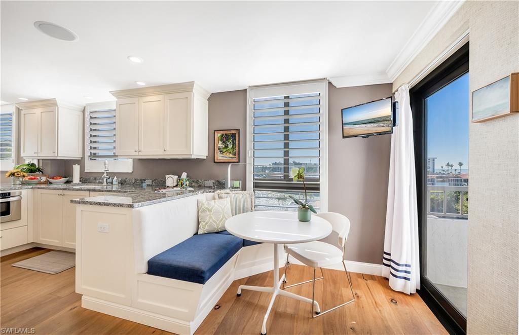 2400 Gulf Shore Blvd N, Unit 501, Naples, FL 34103 Photo