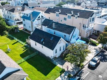 17 S JEFFERSON AVENUE, MARGATE CITY, NJ 08402
