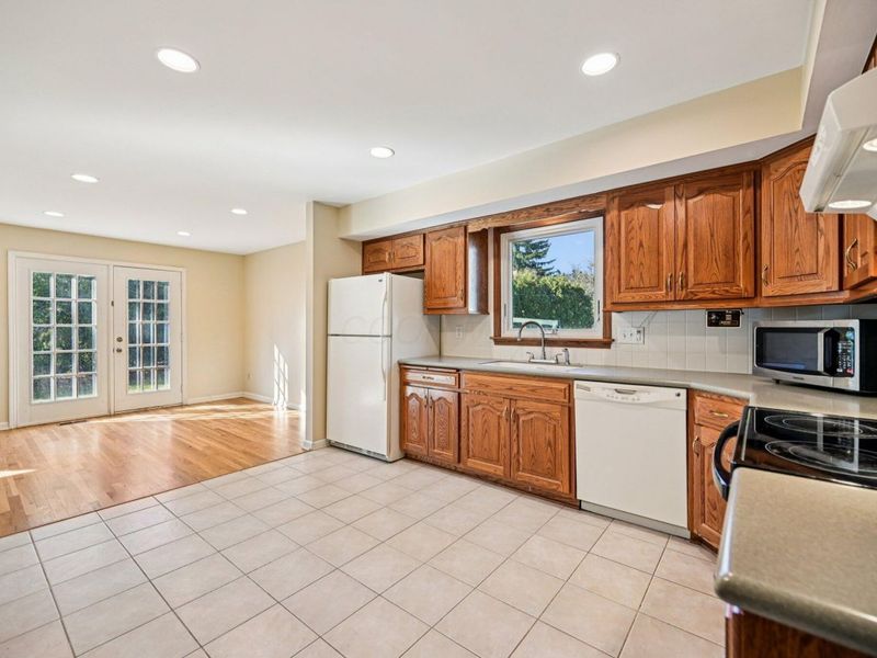 3701 Reed Road, Columbus, OH 43220 Photo 13