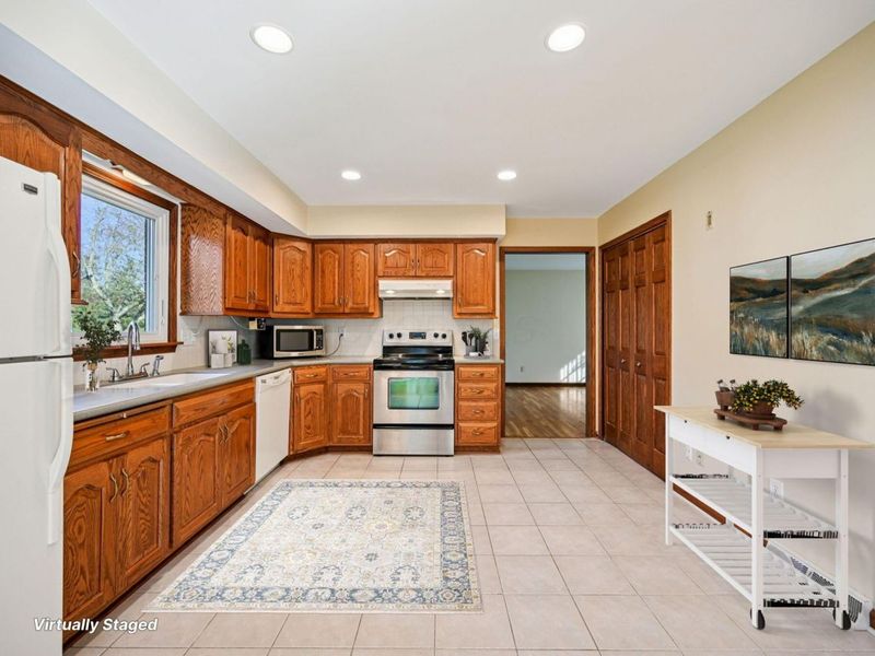 3701 Reed Road, Columbus, OH 43220 Photo 14