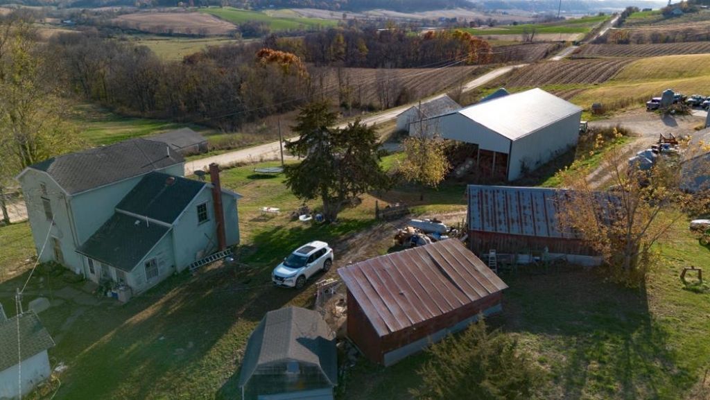 32364 High Bridge Road, Bellevue, IA 52031 Main Photo