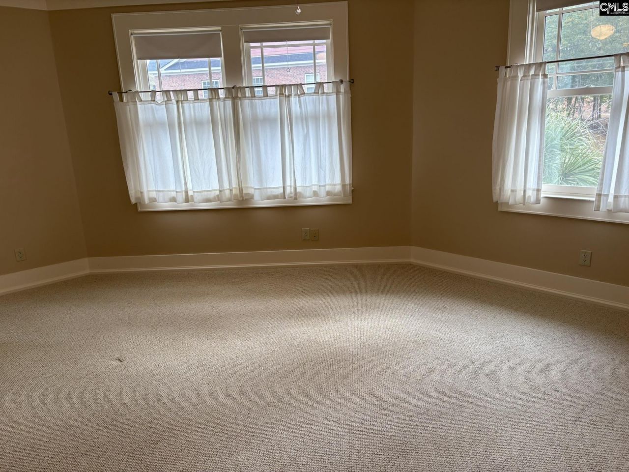 159 Greenside Drive Photo 29