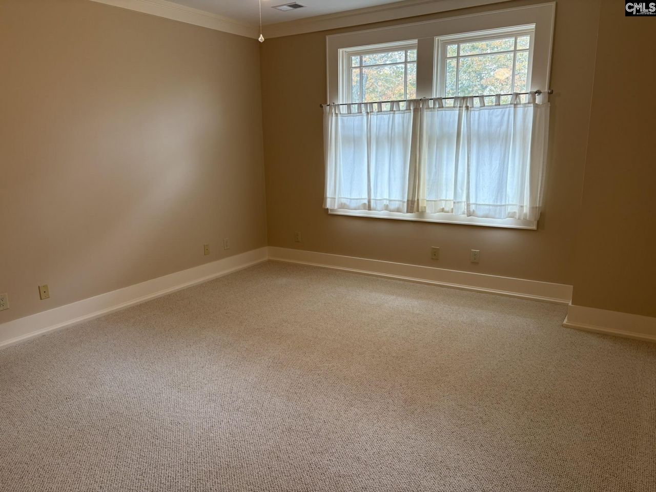 159 Greenside Drive Photo 30