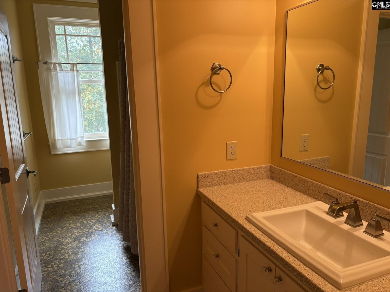 159 Greenside Drive Photo 31