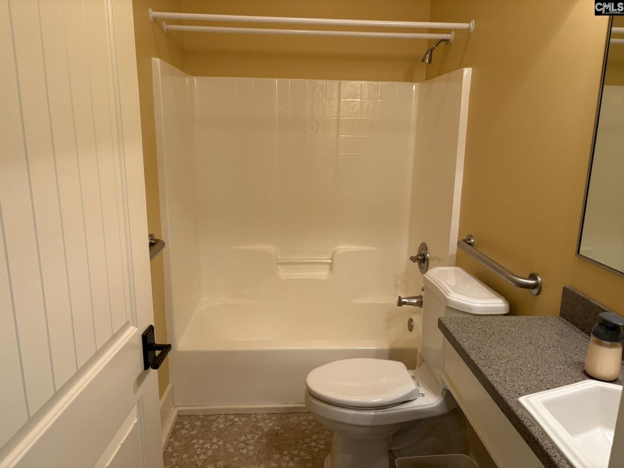 159 Greenside Drive Photo 7