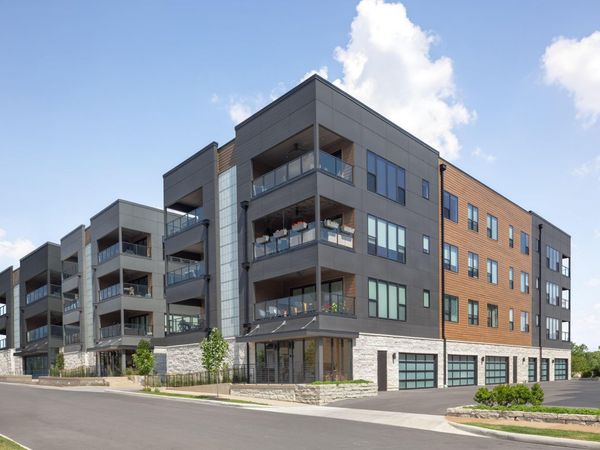 2842 Gunnison Drive, Unit 203, Columbus, OH 43228