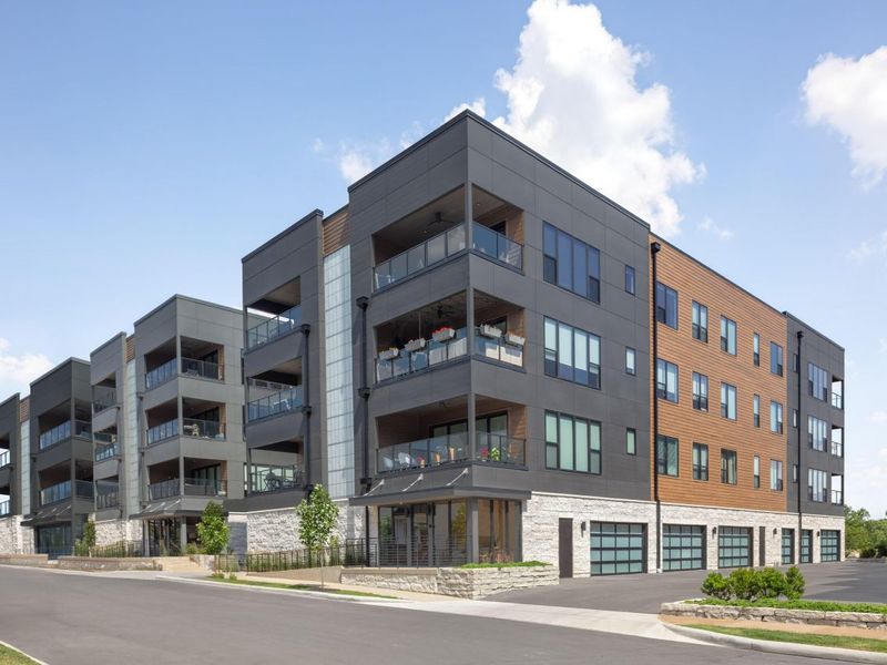 2842 Gunnison Drive, Unit 203, Columbus, OH 43228 Photo 1