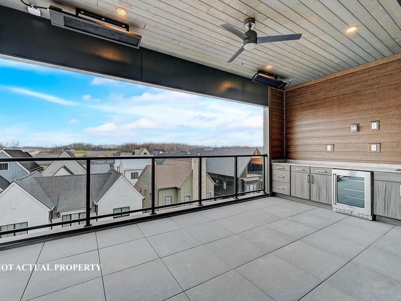 2842 Gunnison Drive, Unit 203, Columbus, OH 43228 Photo 11