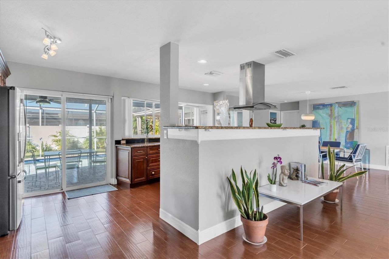 4301 50th Terrace S, Saint Petersburg, FL 33711 Photo