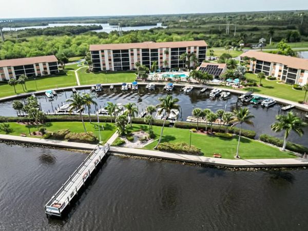 16000 BAY POINTE BLVD, Unit 306, NORTH FORT MYERS, FL 33917