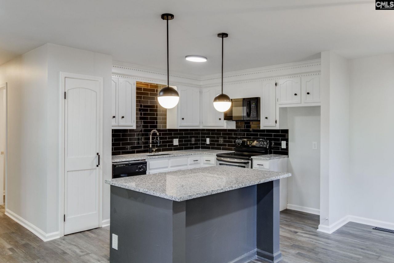 115 Calloway Court Photo 9