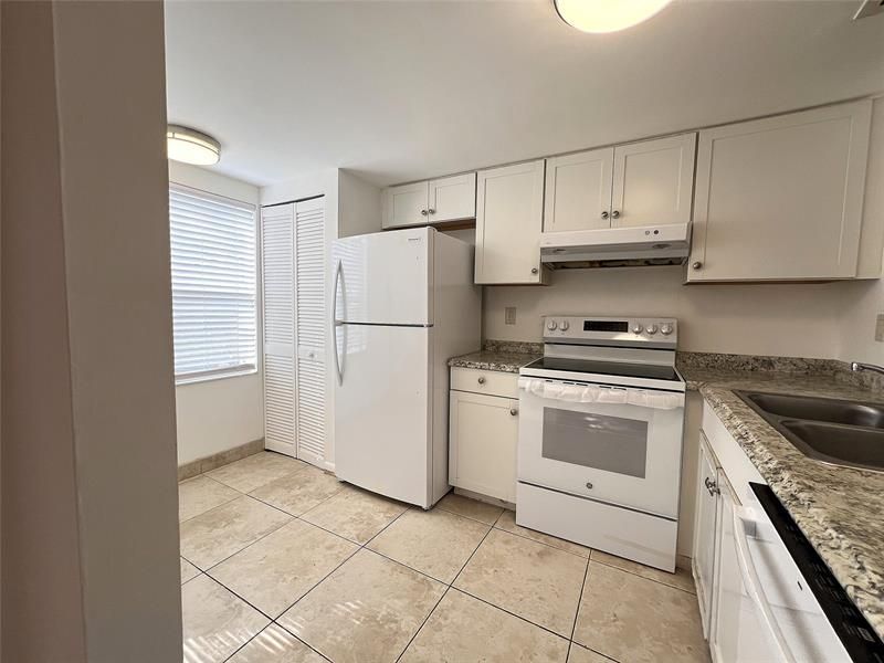 4032 NW 90th Ave, Unit 4032, Sunrise, FL 33351 Photo