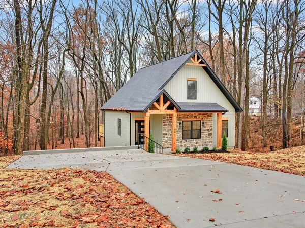 1004 Tulip Dr, White House, TN 37188