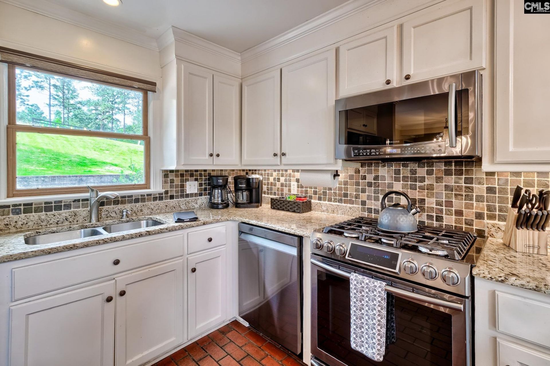 331 Westshore Drive Photo 8