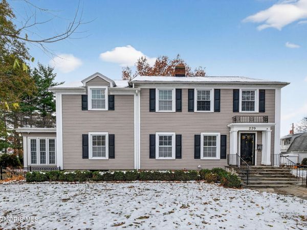 229 Woodland Avenue, Swanton, OH 43558