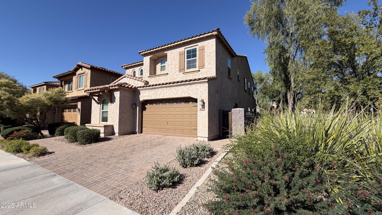 4536 E Walter Way, Phoenix, AZ 85050 Main Photo