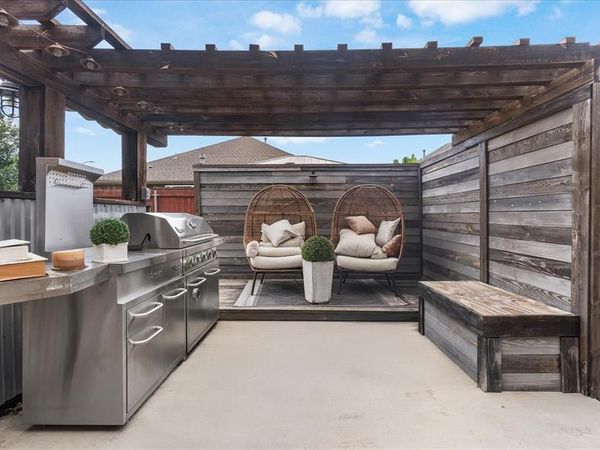 9001 Bronze Meadow Drive, Fort Worth, TX 76131