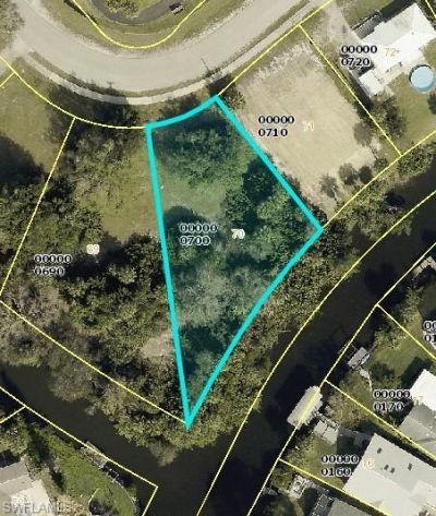 935 Iris Dr, North Fort Myers, FL 33903 Photo