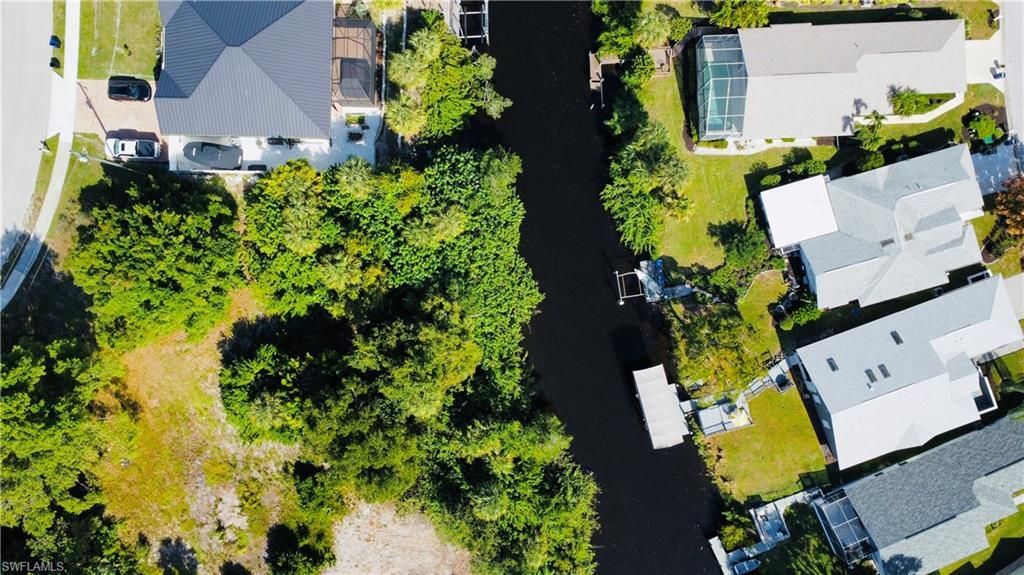 935 Iris Dr, North Fort Myers, FL 33903 Photo