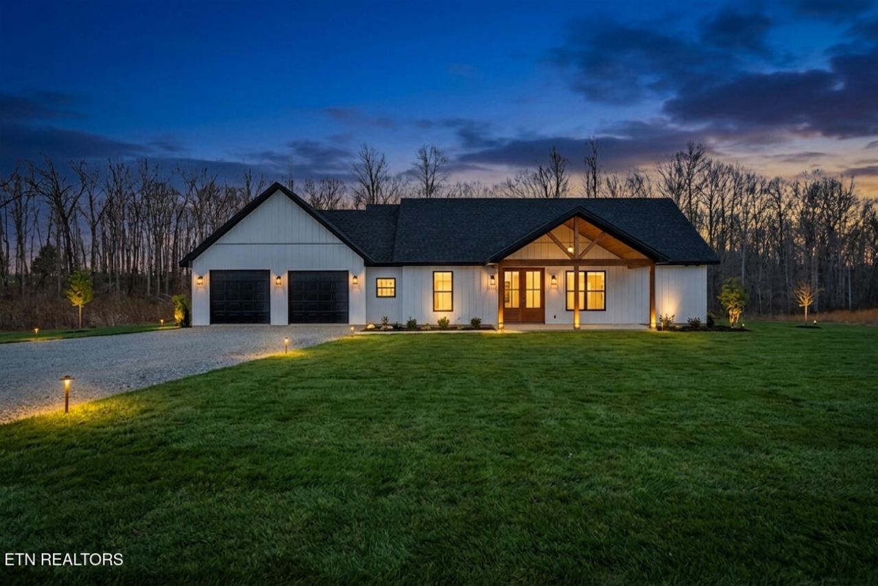 1468 Taylor Place Rd Jamestown, TN 38556