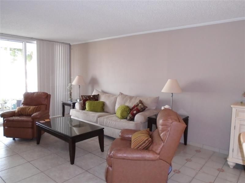3165 NE 48th Court, Unit 110, Lighthouse Point, FL 33064 Photo