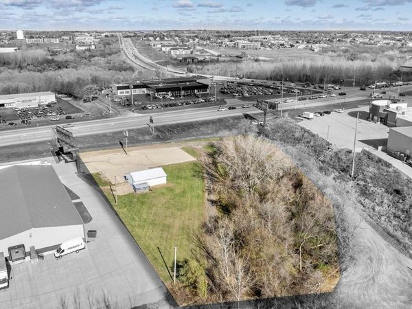 4400 Dodge Street, Dubuque, IA 52003