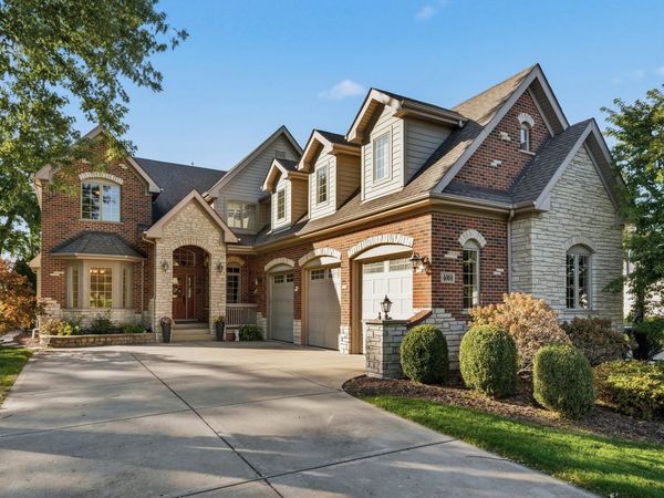 4004 Venard Road, Downers Grove, IL 60515