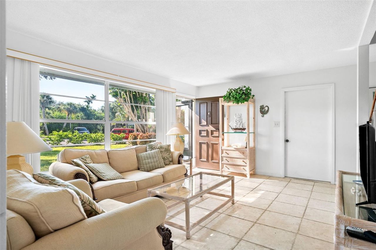 597 Sutton Place, Longboat Key, FL 34228 Photo