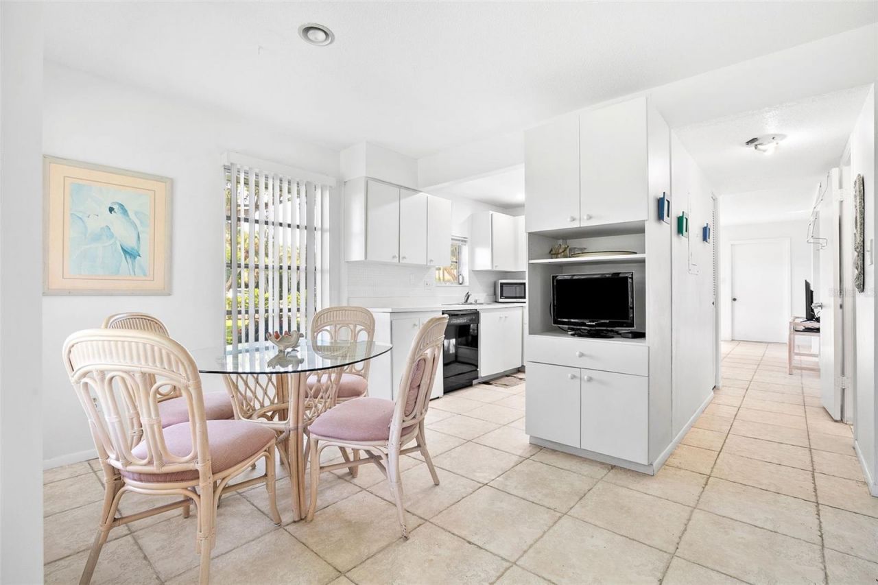 597 Sutton Place, Longboat Key, FL 34228 Photo