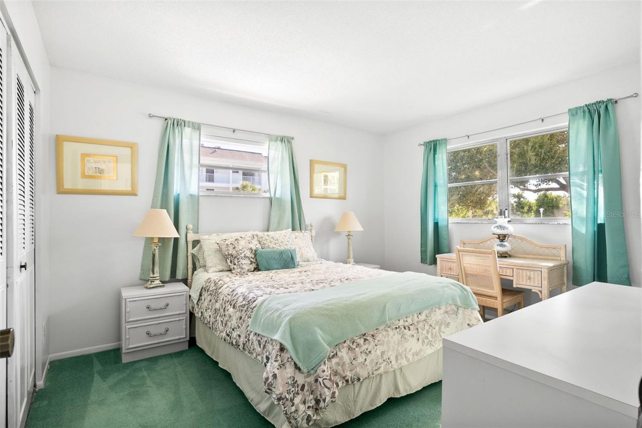 597 Sutton Place, Longboat Key, FL 34228 Photo