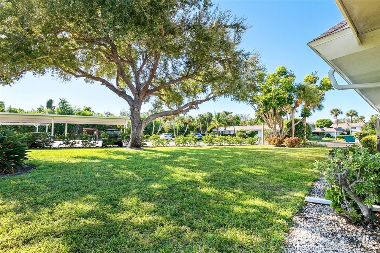 597 Sutton Place, Longboat Key, FL 34228 Photo