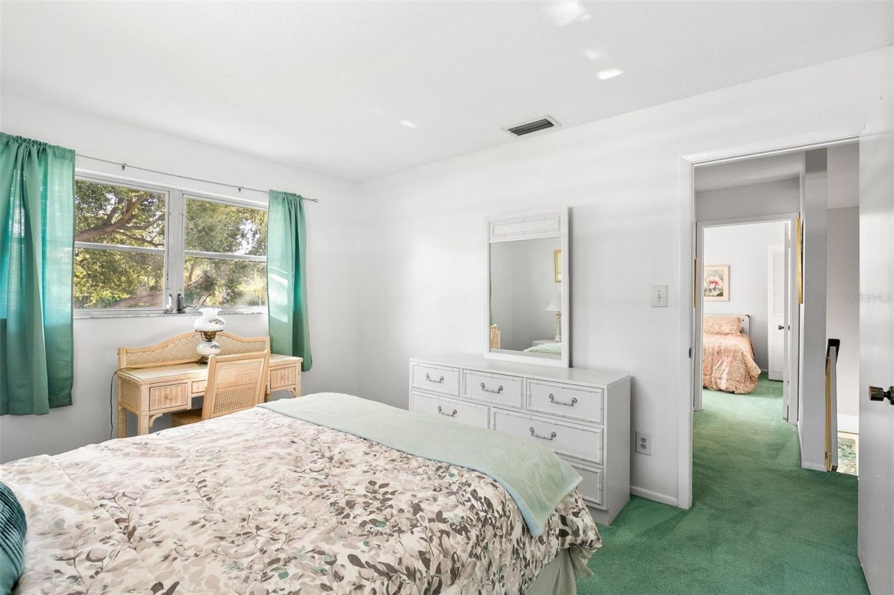 597 Sutton Place, Longboat Key, FL 34228 Photo