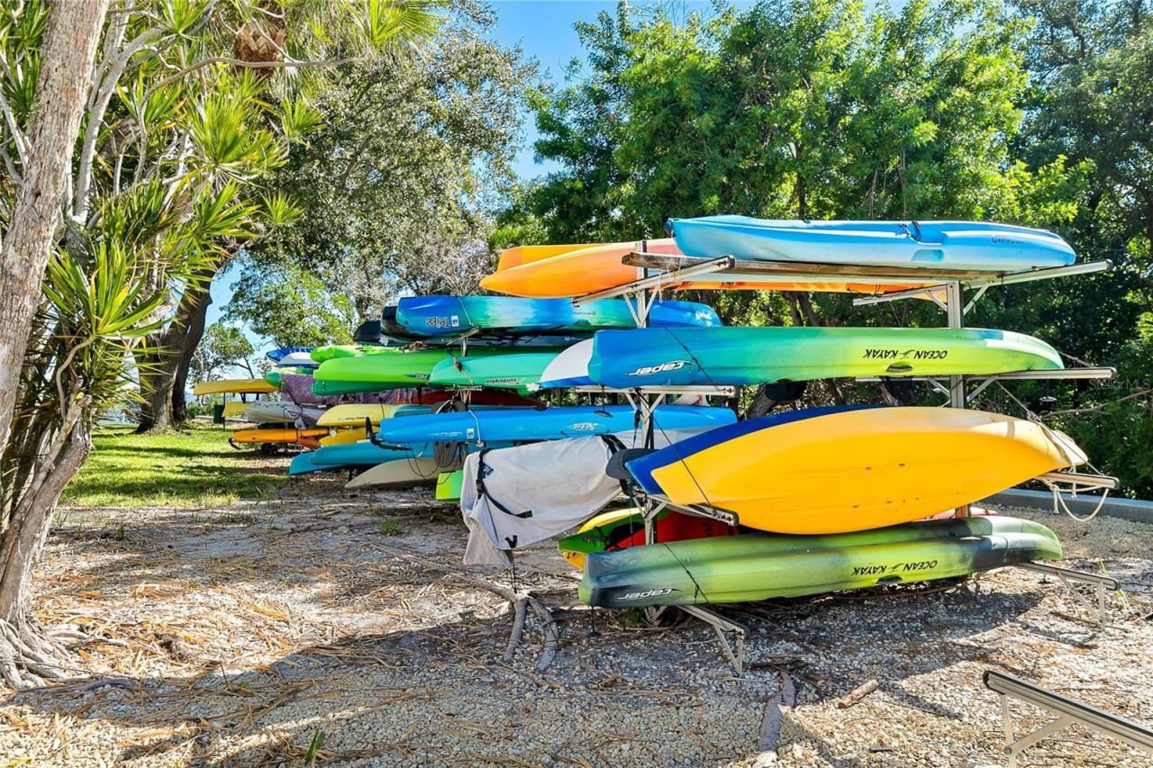 597 Sutton Place, Longboat Key, FL 34228 Photo