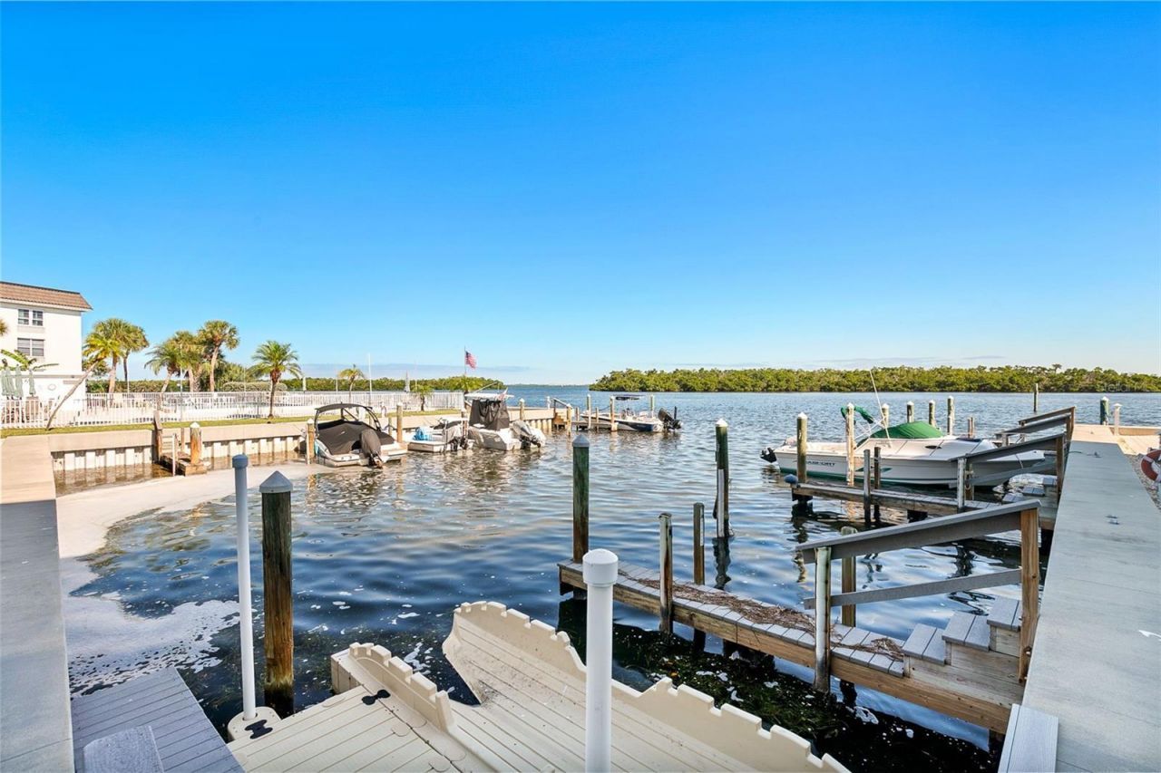 597 Sutton Place, Longboat Key, FL 34228 Photo