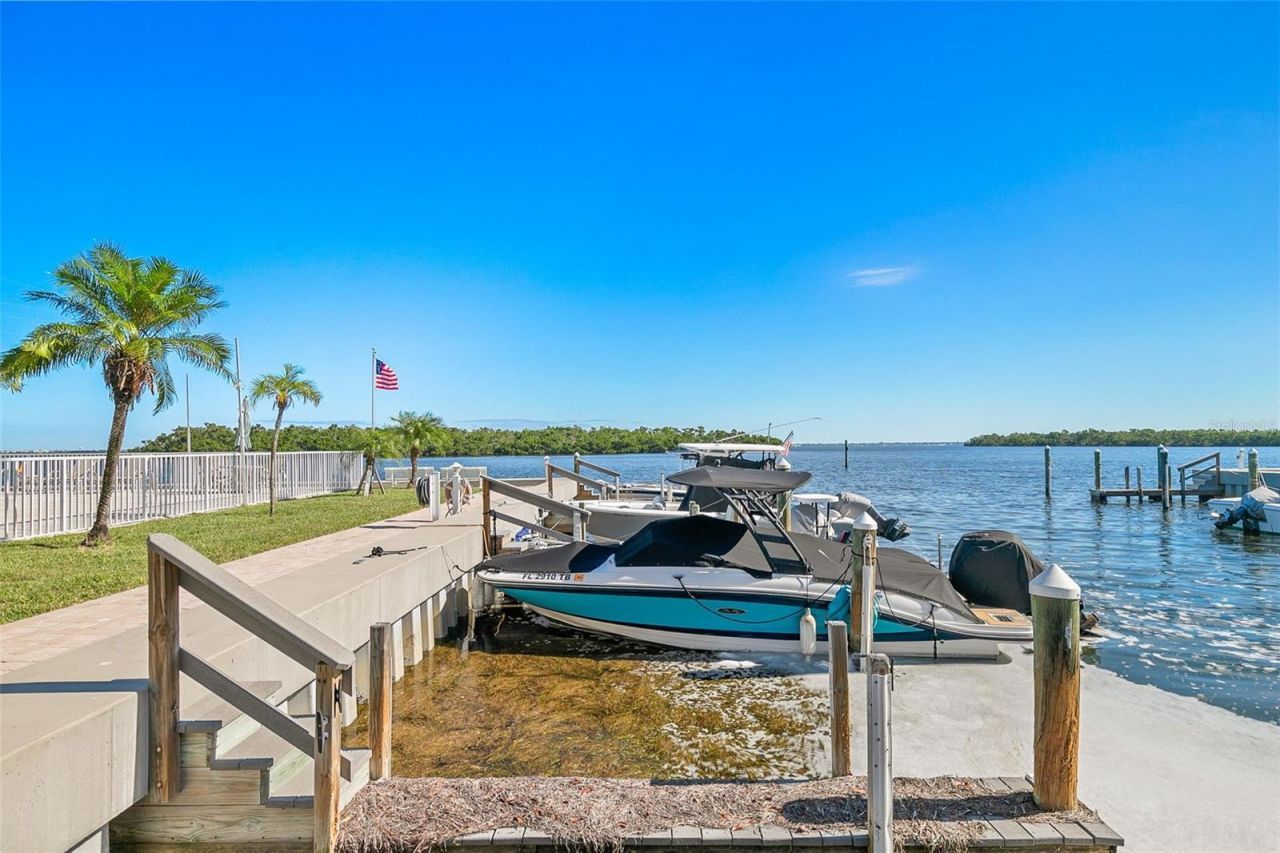597 Sutton Place, Longboat Key, FL 34228 Photo