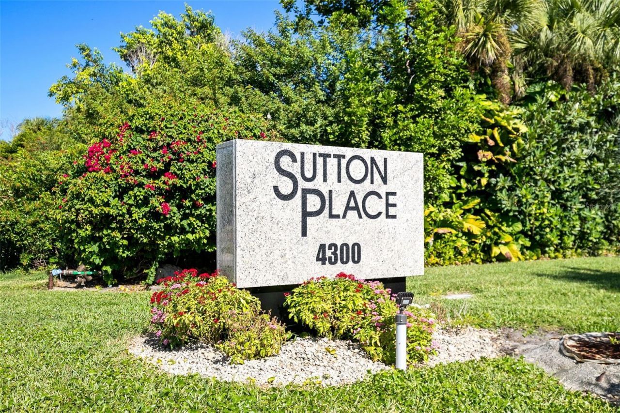 597 Sutton Place, Longboat Key, FL 34228 Photo