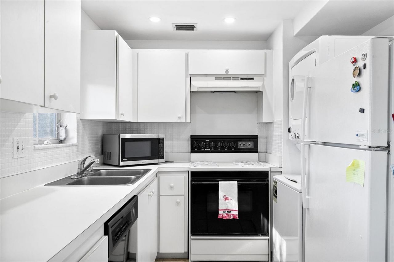 597 Sutton Place, Longboat Key, FL 34228 Photo