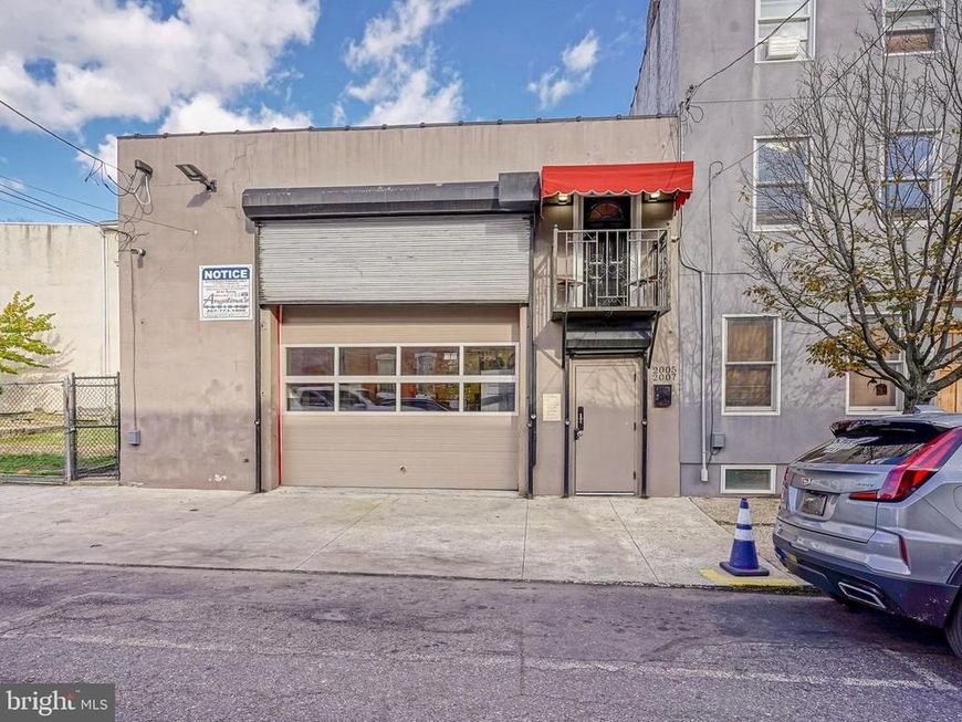 2005 7 E Sergeant Street, Philadelphia, PA 19125 Main Photo