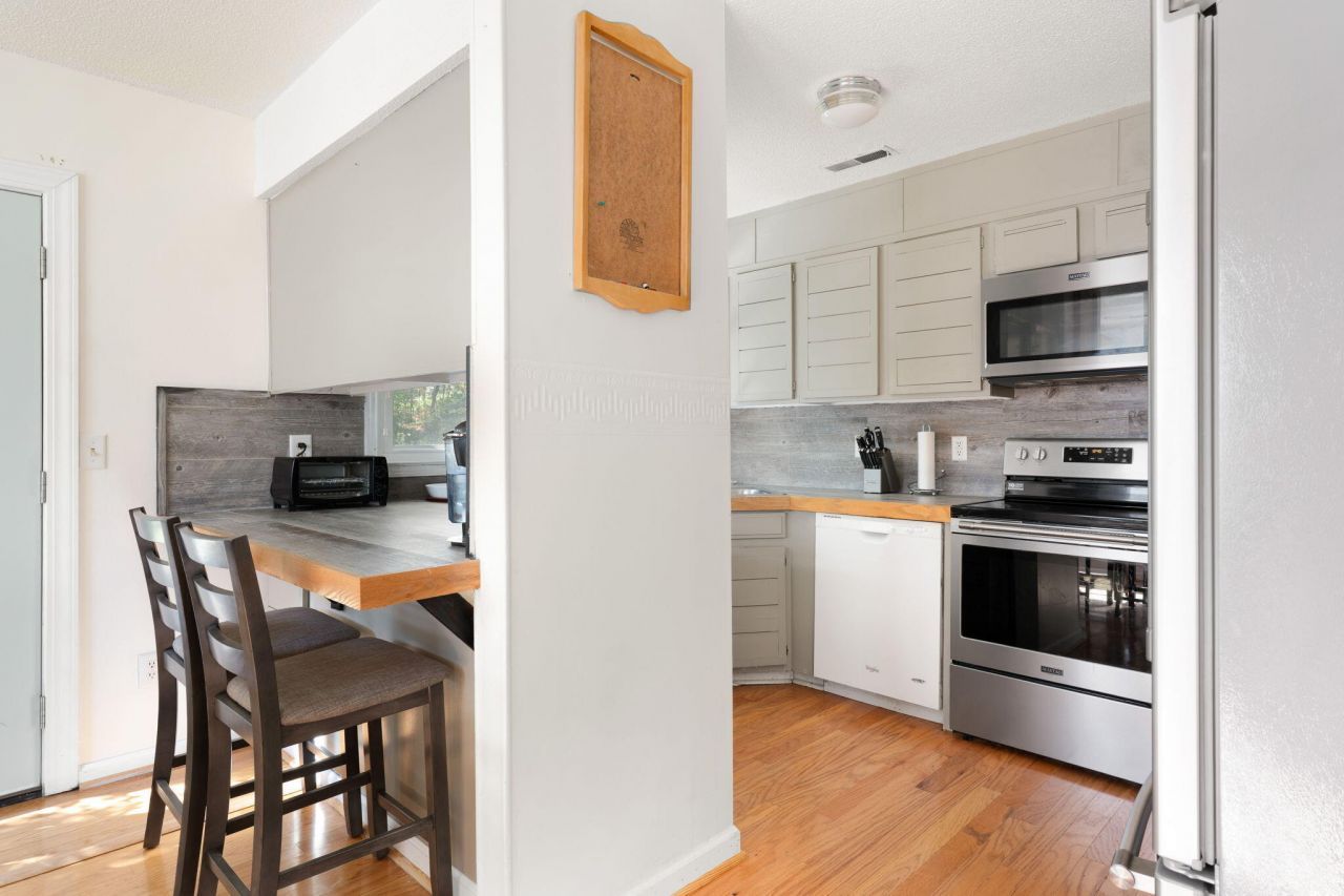 109 Mill Pond Court Photo 10