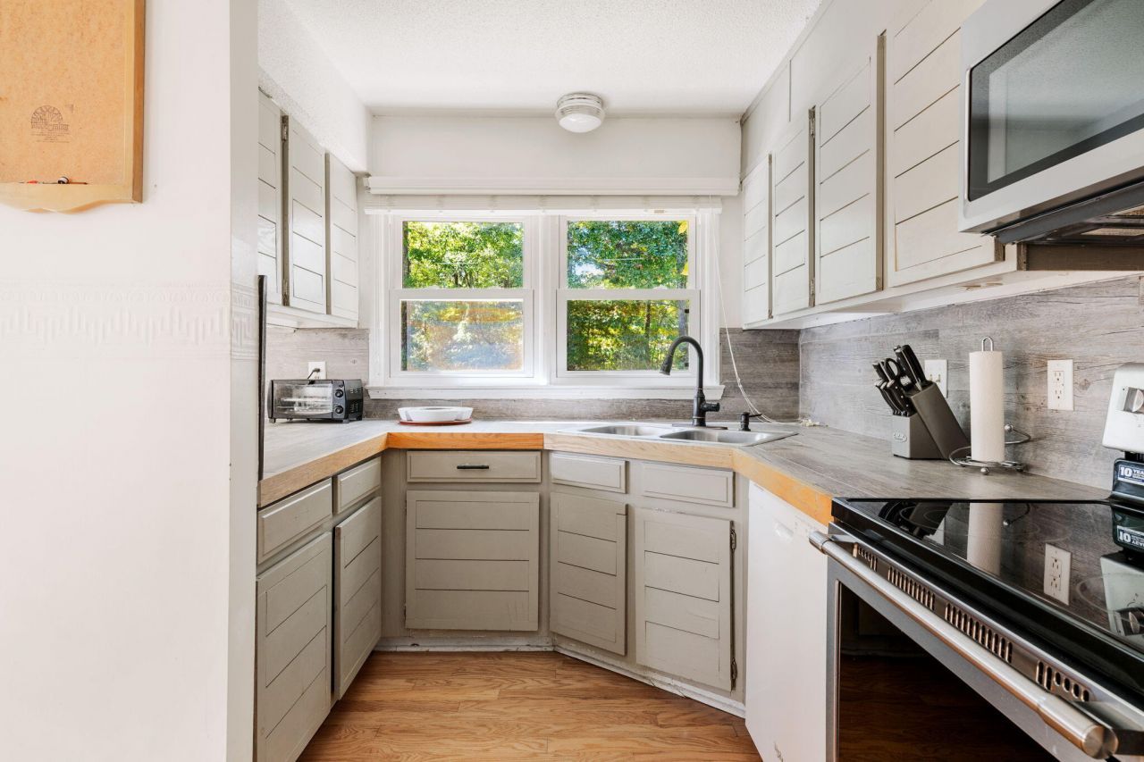 109 Mill Pond Court Photo 12