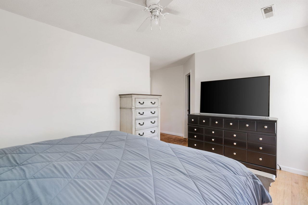 109 Mill Pond Court Photo 15